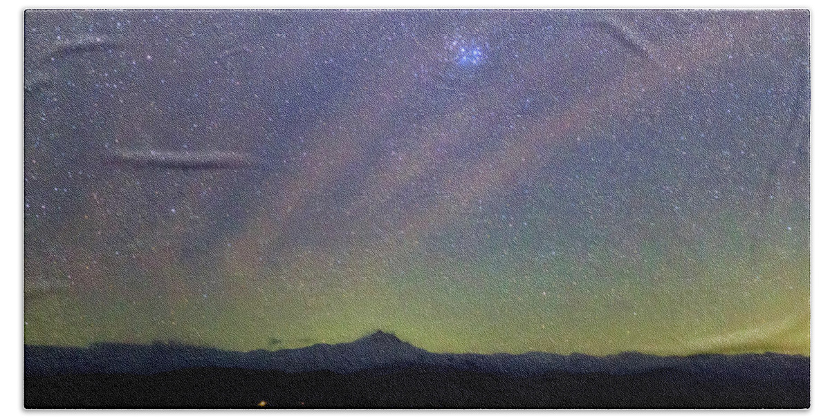 Oregon Hand Towel featuring the photograph Airglow by Cat Connor