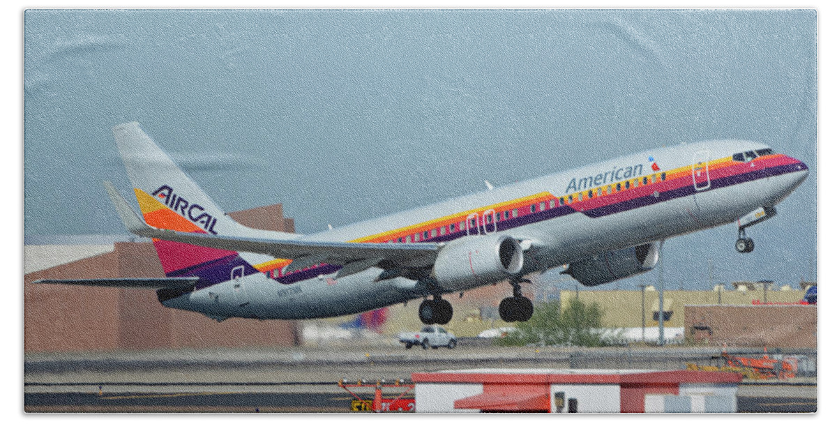 Airplane Hand Towel featuring the photograph American Boeing 737-823 N917NN Aircal heritage Phoenix Sky Harbor October 14 2017 by Brian Lockett
