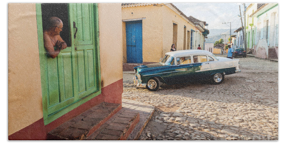 Architecture Bath Sheet featuring the photograph American Car, Cuba by Voisin/phanie