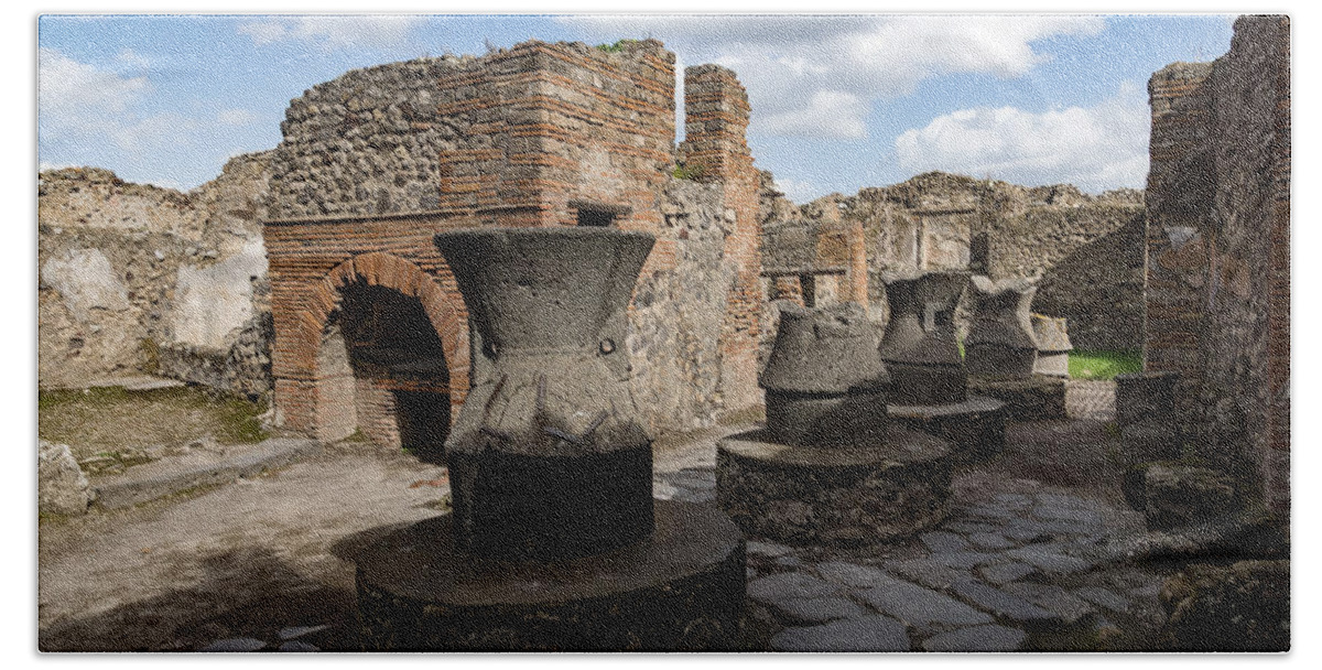Georgia Mizuleva Hand Towel featuring the photograph Ancient Pompeii - Bakery of Modestus Millstones and Bread Oven by Georgia Mizuleva