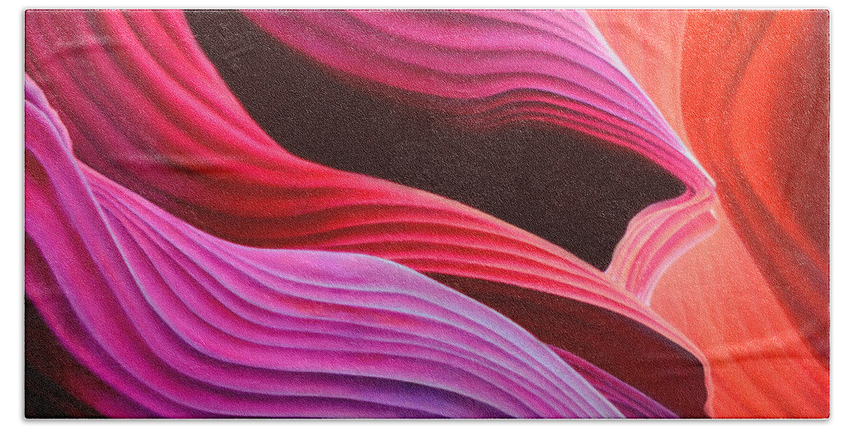 Antelope Canyon Bath Towel featuring the painting Antelope Waves by Anni Adkins