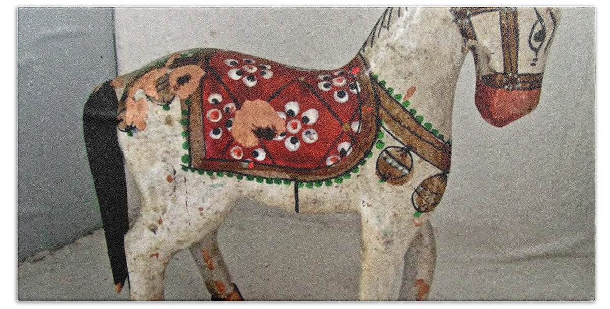 Horse Bath Towel featuring the photograph Antique folk art horse by Stephanie Moore