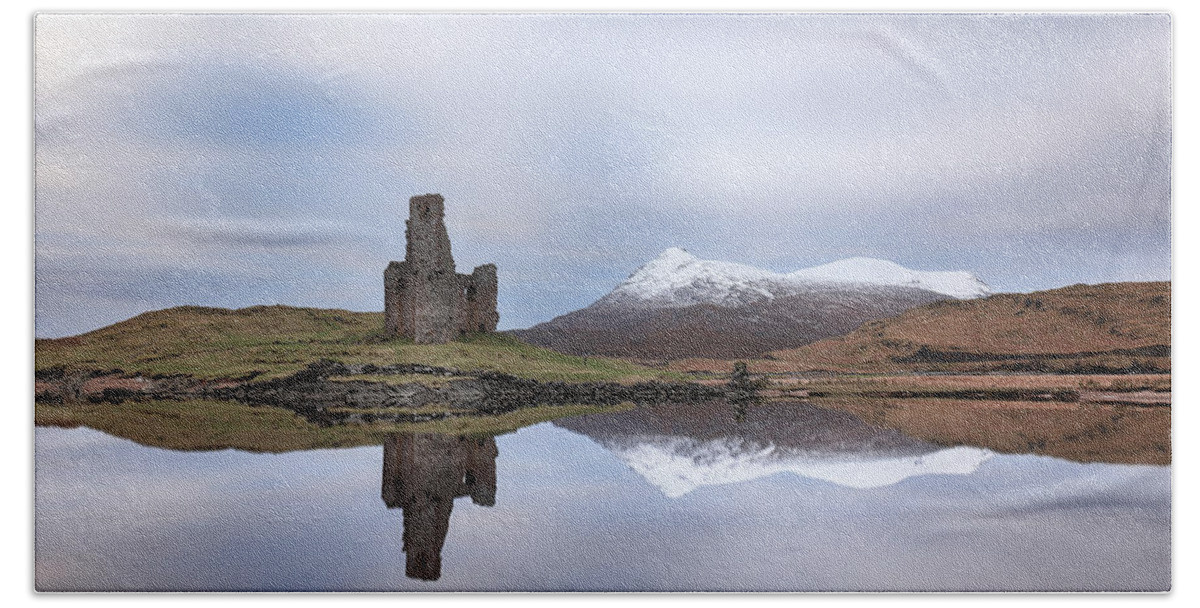 Ardvreck Hand Towel featuring the photograph Ardvreck Castle Reflection by Grant Glendinning