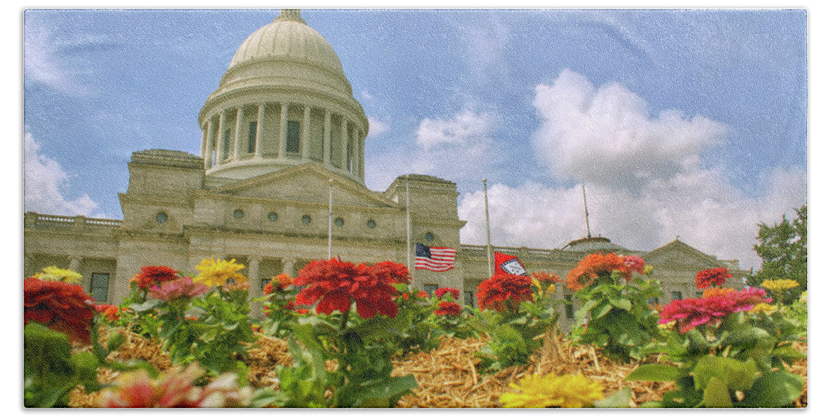 Arkansas State Capitol Bath Towel featuring the photograph Arkansas State Capitol - Little Rock by Jason Politte