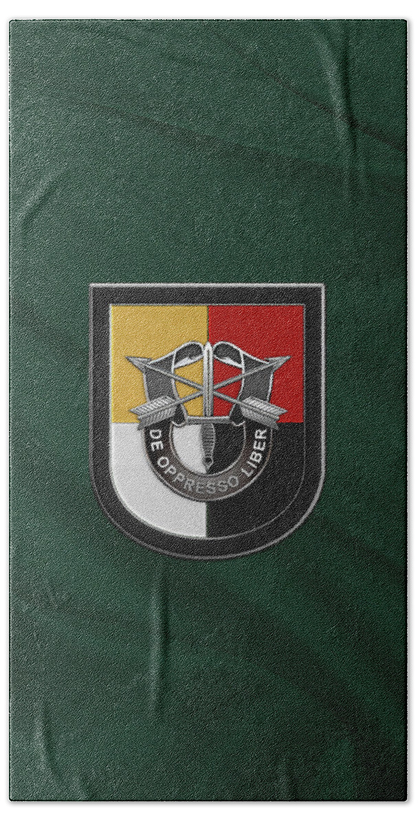 'u.s. Army Special Forces' Collection By Serge Averbukh Bath Towel featuring the digital art U. S. Army 3rd Special Forces Group - 3 S F G Beret Flash over Green Beret Felt by Serge Averbukh