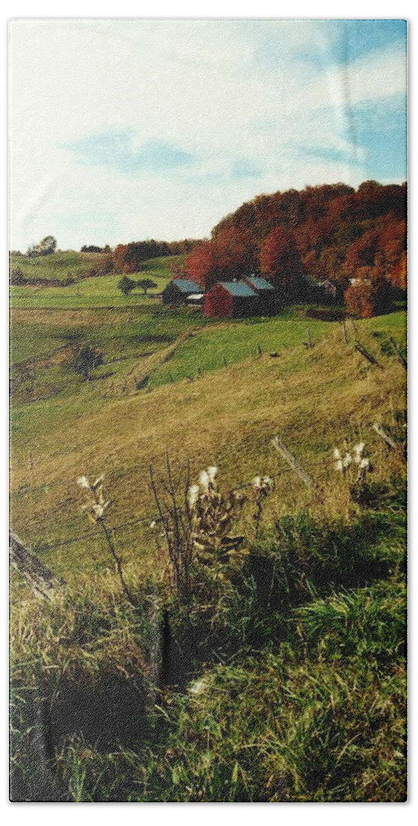 Fence Hand Towel featuring the photograph Autumn in Vermont by John Scates