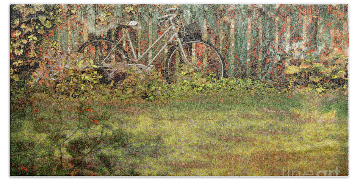 Autumn Bath Sheet featuring the photograph Autumn Wheels by John Anderson
