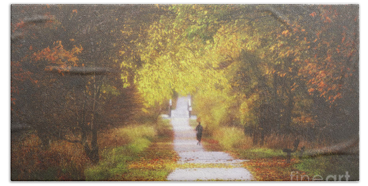 Trail Bath Towel featuring the photograph Autumn's Path by Elizabeth Winter