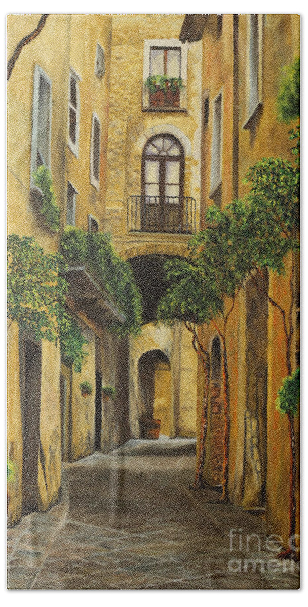 Italy Paintings Bath Towel featuring the painting Back Street in Italy by Charlotte Blanchard