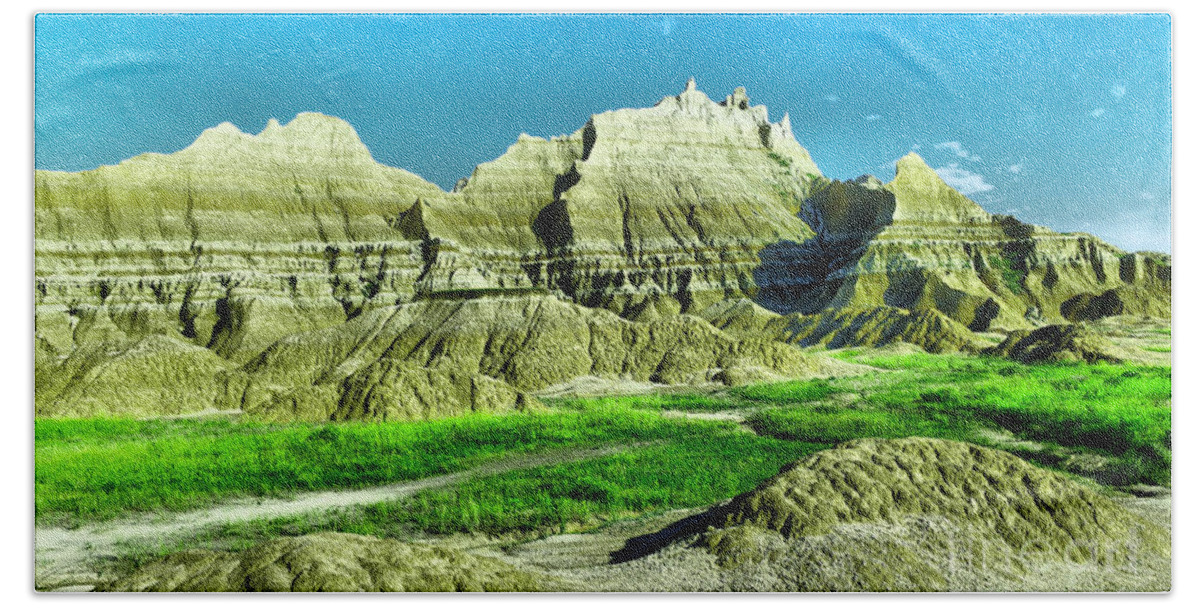 Landscape Bath Towel featuring the photograph Badlands in South Dakota by Jeff Swan