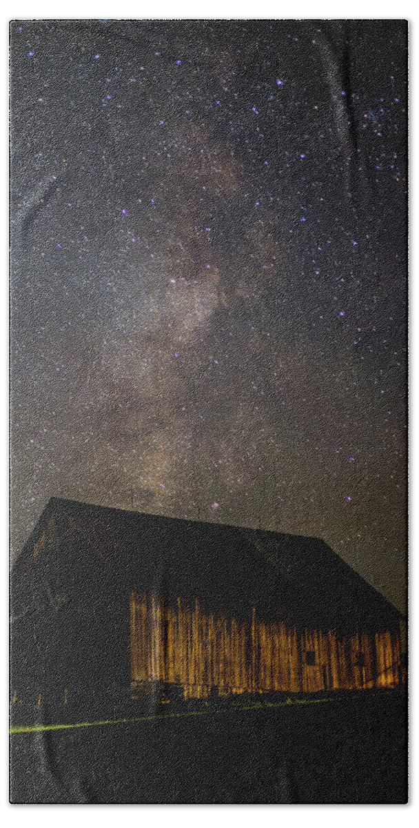 Barn Bath Towel featuring the photograph Barn and Milky Way Close-up by Tim Kirchoff