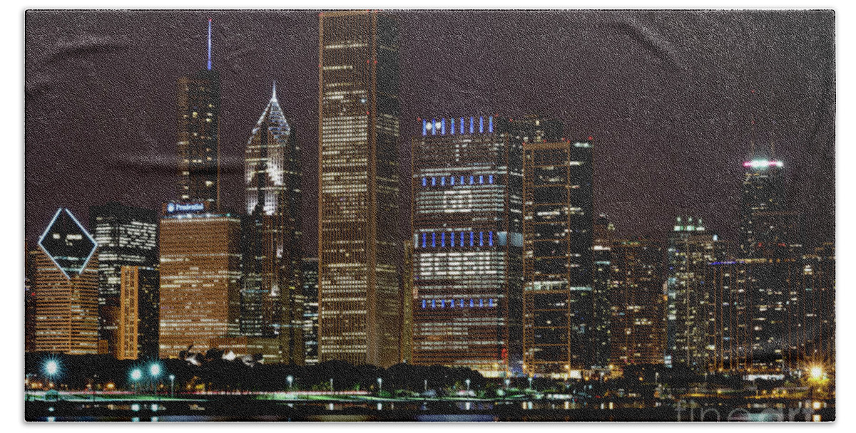 Chicago Bath Towel featuring the photograph Bcbsil by Andrea Silies