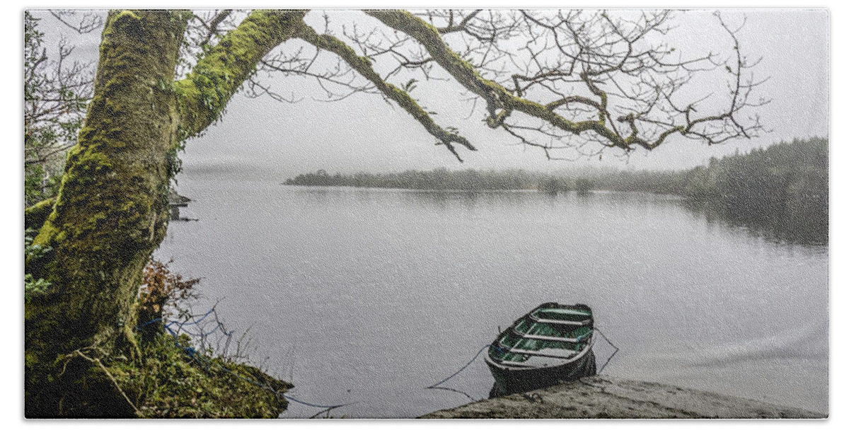 Ireland Bath Towel featuring the photograph Beautiful Ballynahinch Lake by WAZgriffin Digital