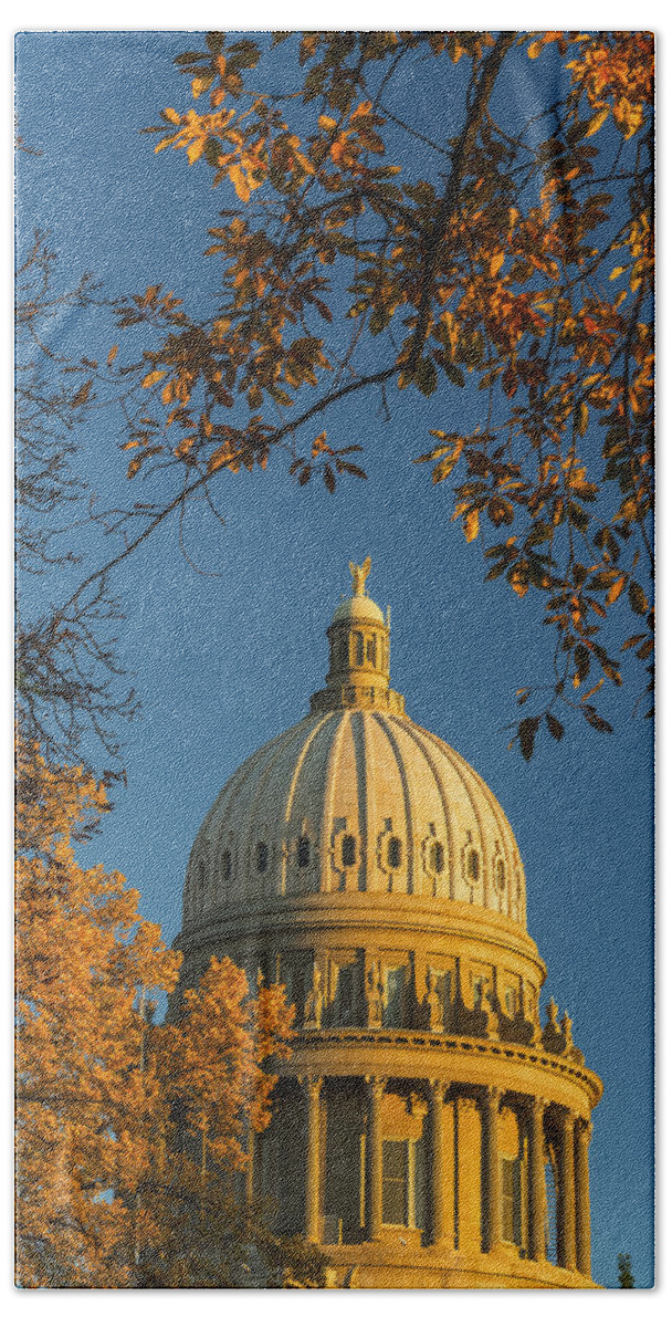 Idaho State Capitol Bath Towel featuring the photograph Beautiful Idaho State Capitol in Autumn morning by Vishwanath Bhat