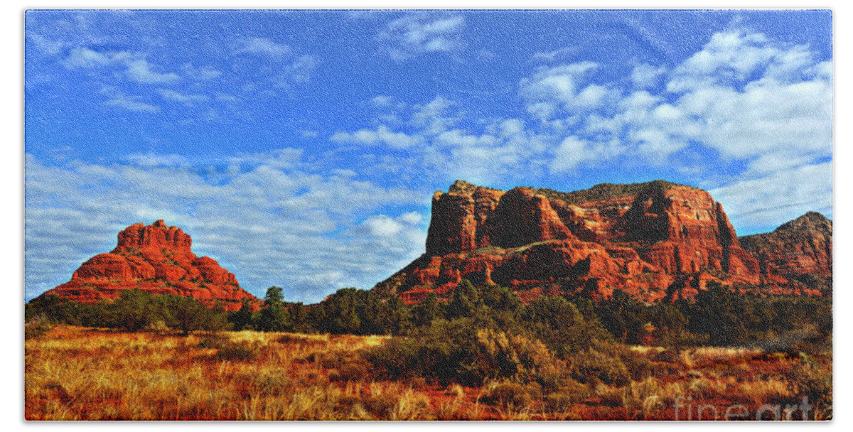 Sedona Bath Towel featuring the photograph Bell Rock by Eric Liller