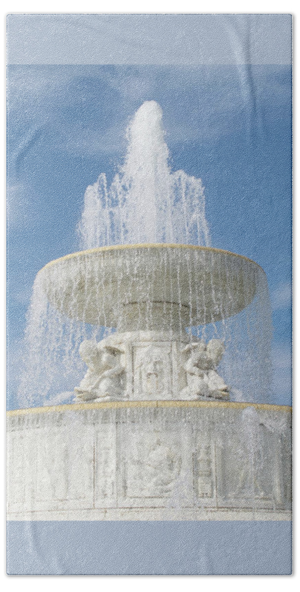 Detroit Bath Sheet featuring the photograph Belle Isle Fountain Top by Ann Horn