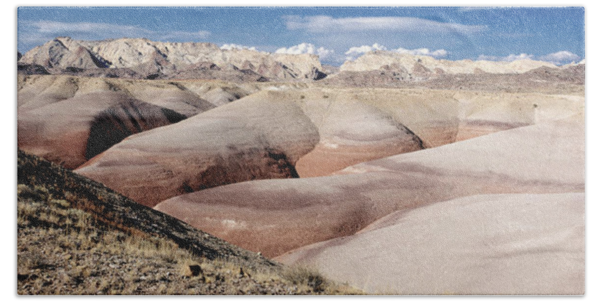 Canyon Hand Towel featuring the photograph Bentonite Mounds by Gary Shepard