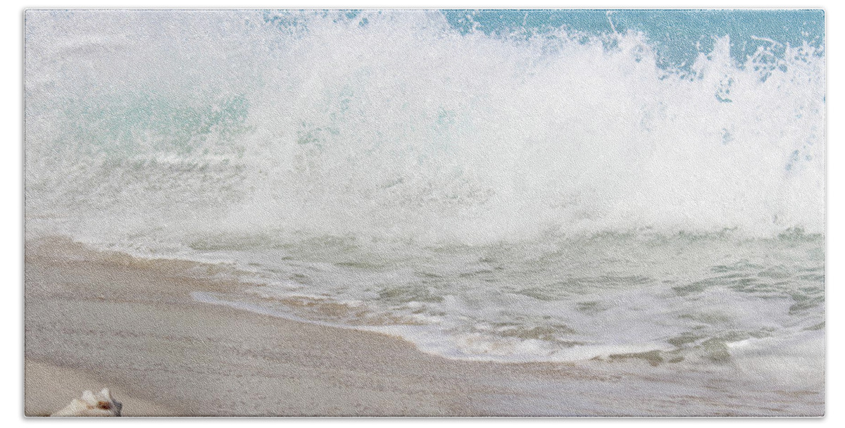Wave Hand Towel featuring the photograph Bimini Wave Sequence 2 by Samantha Delory