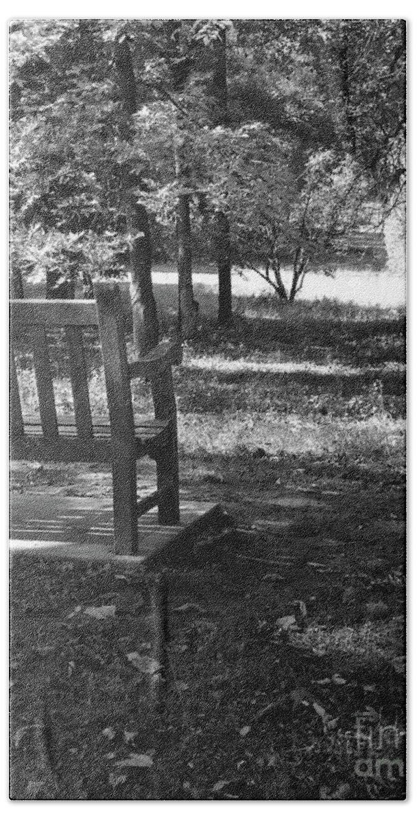 Nichols Arboretum Bath Towel featuring the digital art Black And White Bench by Phil Perkins