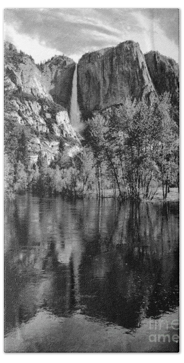 Yosemite Bath Towel featuring the photograph Black Reflections Yosmite Falls by Chuck Kuhn