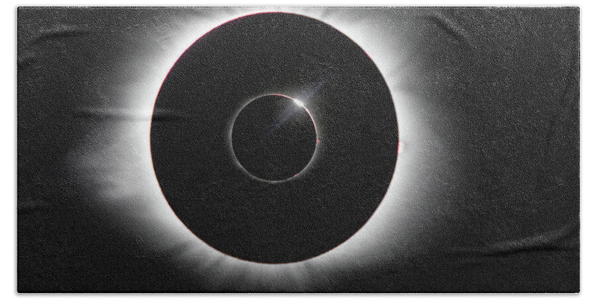 Total Solar Eclipse Hand Towel featuring the photograph Blinkless by Art Cole