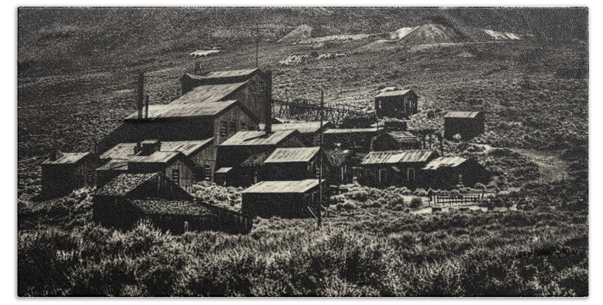 California Bath Towel featuring the photograph Bodie Ghost Town Stamping Mill by Roger Passman