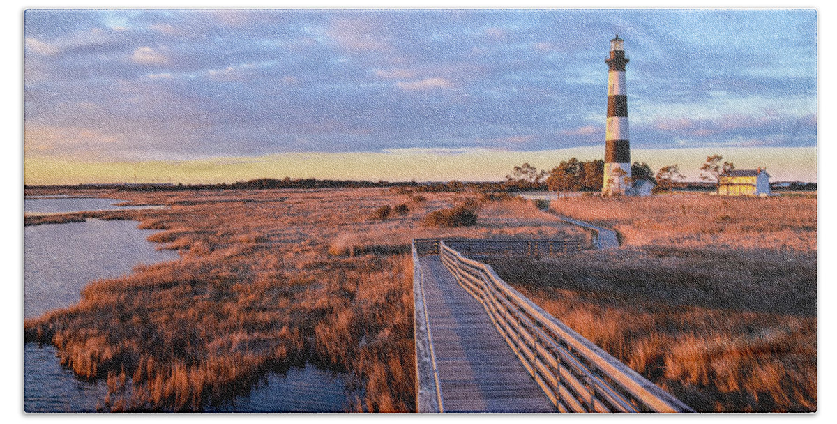 Bodie Bath Towel featuring the photograph Bodie Lighthouse by Joe Ormonde