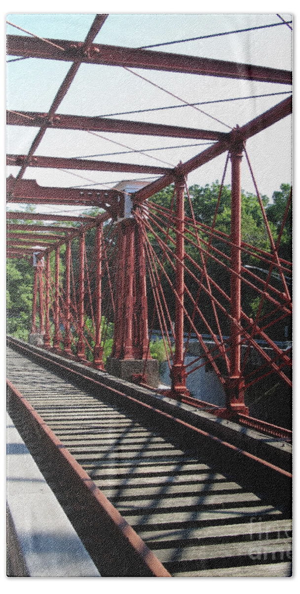  Maryland Hand Towel featuring the photograph Bollman Truss Bridge at Savage Maryland by William Kuta