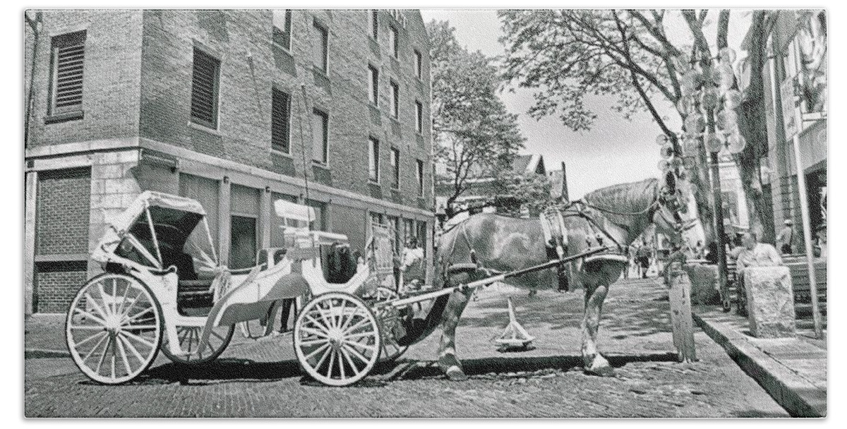 Faneuil Hall Bath Towel featuring the photograph Boston Buggy by Elizabeth Dow