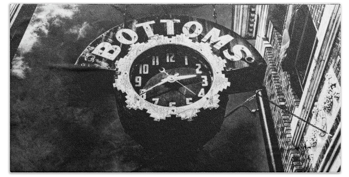 Bardstown Bath Towel featuring the photograph Bottoms Clock Sign Black and White by Sharon Popek