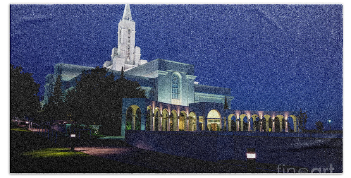 Bountiful Temple Bath Towel featuring the photograph Bountiful Mormon LDS Temple at Twilight - Utah by Gary Whitton