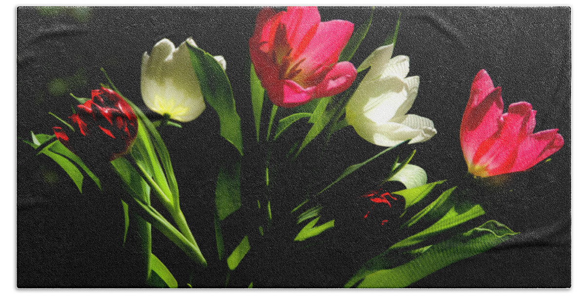Tulips Bath Towel featuring the photograph Bouquet of Tulips by Wolfgang Stocker