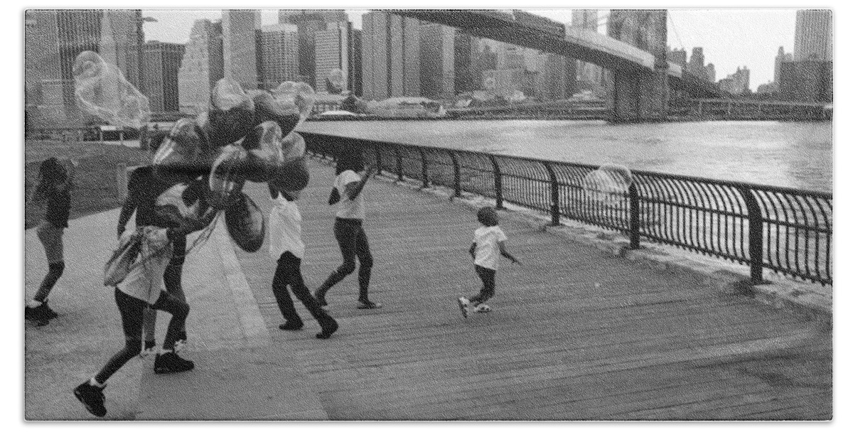  Bath Towel featuring the photograph Brooklyn Bridge Kids by U p t o w n S u e
