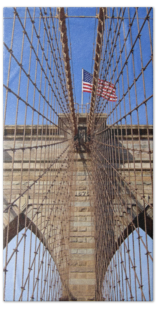 Brooklyn Bridge Hand Towel featuring the photograph Brooklyn Bridge by Newwwman