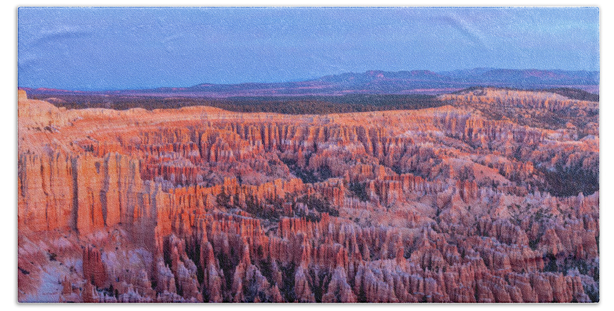 Bryce Canyon National Park Bath Towel featuring the photograph Bryce Morning by Jonathan Nguyen
