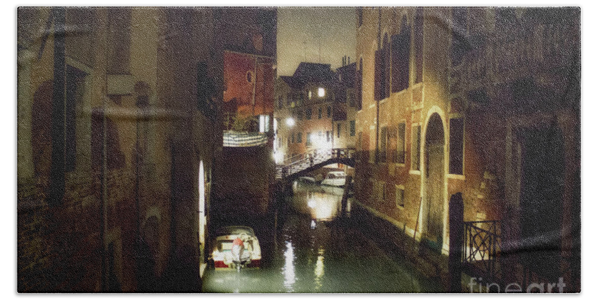 Venice Bath Towel featuring the photograph Buona Notte by Becqi Sherman