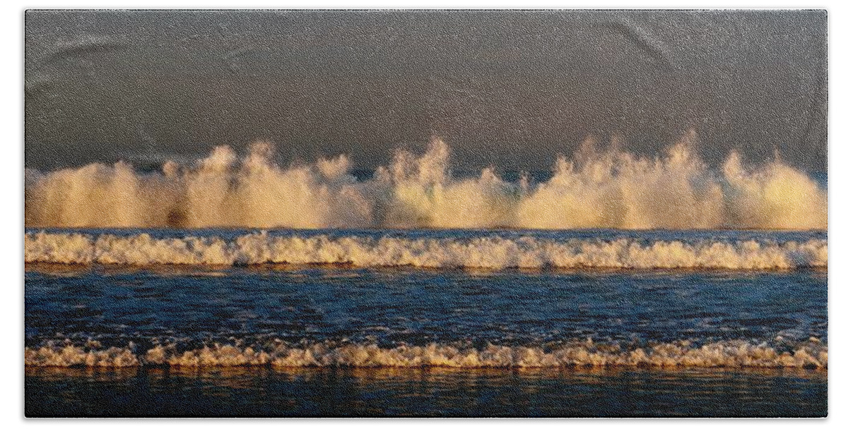 Ocean Bath Towel featuring the photograph Dancing Waves by Christy Pooschke