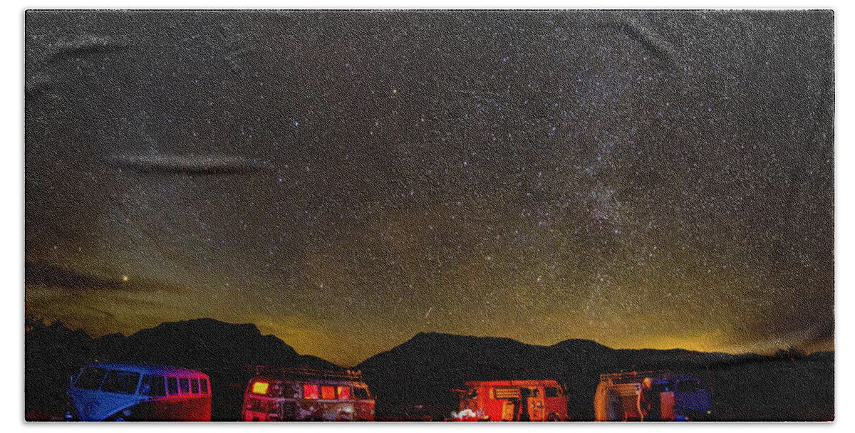 Arizona Bath Towel featuring the photograph Buses under a Starry Night by Richard Kimbrough
