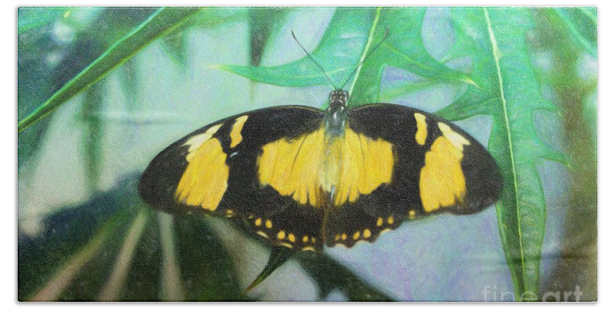 Butterfly Bath Towel featuring the photograph Butterfly in Colored Pencil by Steven Parker