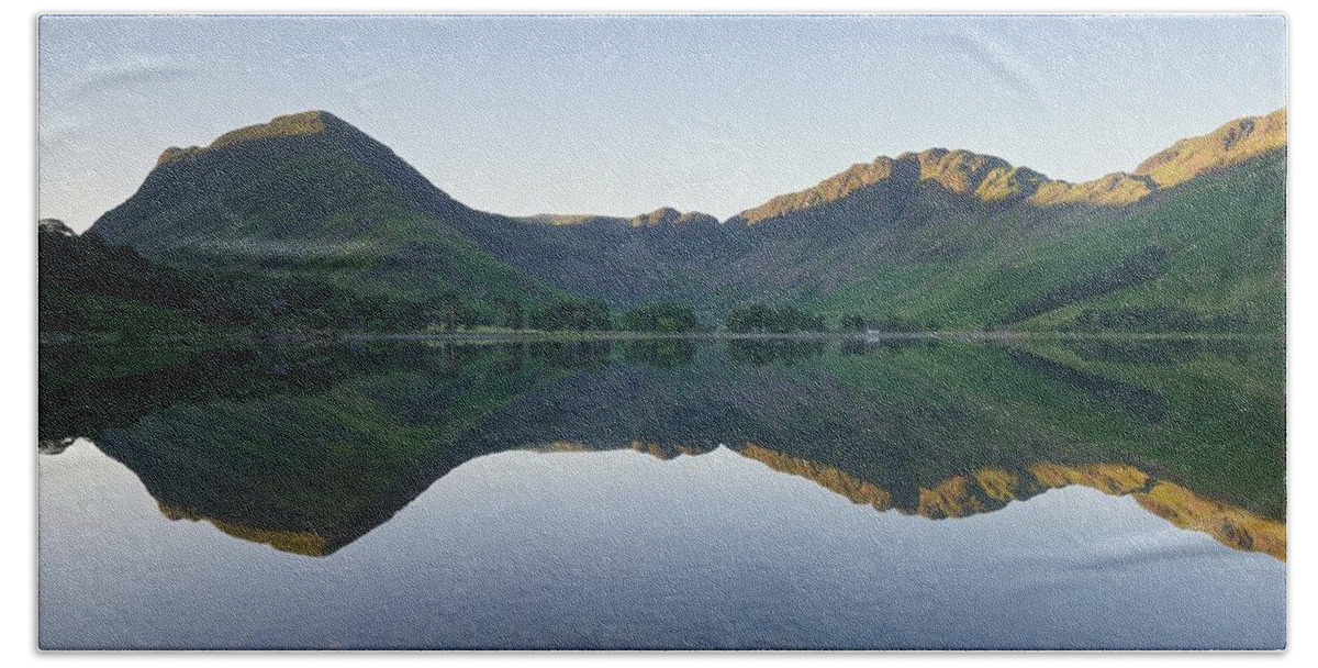 Buttermere Bath Towel featuring the photograph Buttermere Reflections by Stephen Taylor