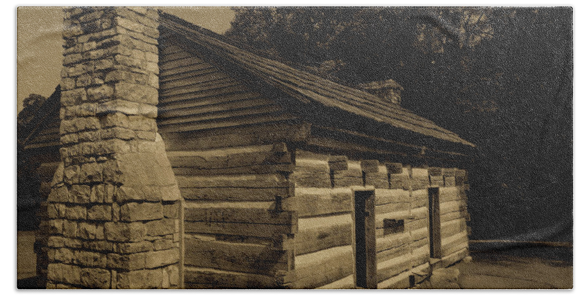 Antebellum Bath Towel featuring the photograph Cabin at The Hermitage by James L Bartlett