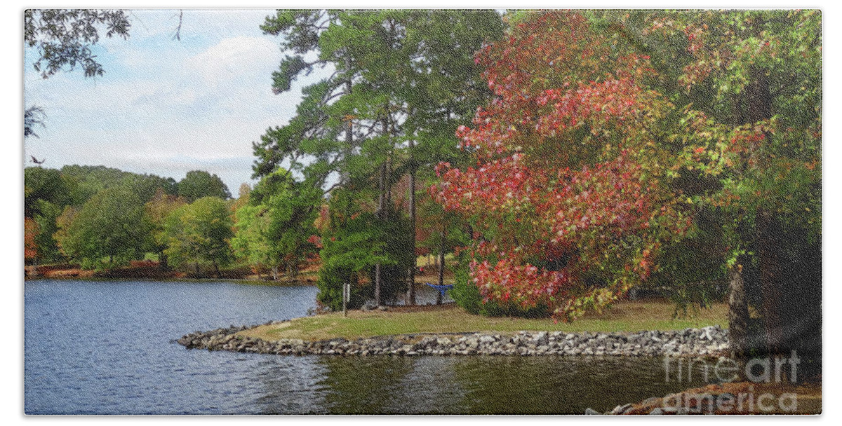 Autumn Hand Towel featuring the photograph Cane Creek Park in October by Eunice Warfel