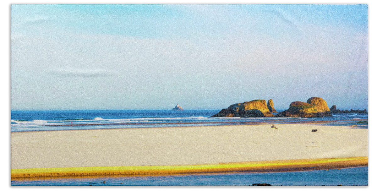 Beach Hand Towel featuring the photograph Cannon Beach by Alexander Shamota