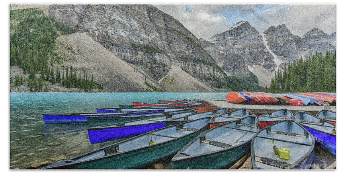 Moraine Lake Hand Towel featuring the photograph Canoes on Moraine Lake by Paul Quinn
