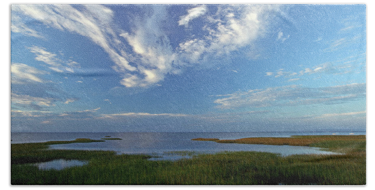 Paine's Creek Beach & Landing Bath Towel featuring the photograph Cape Cod Bay by Juergen Roth