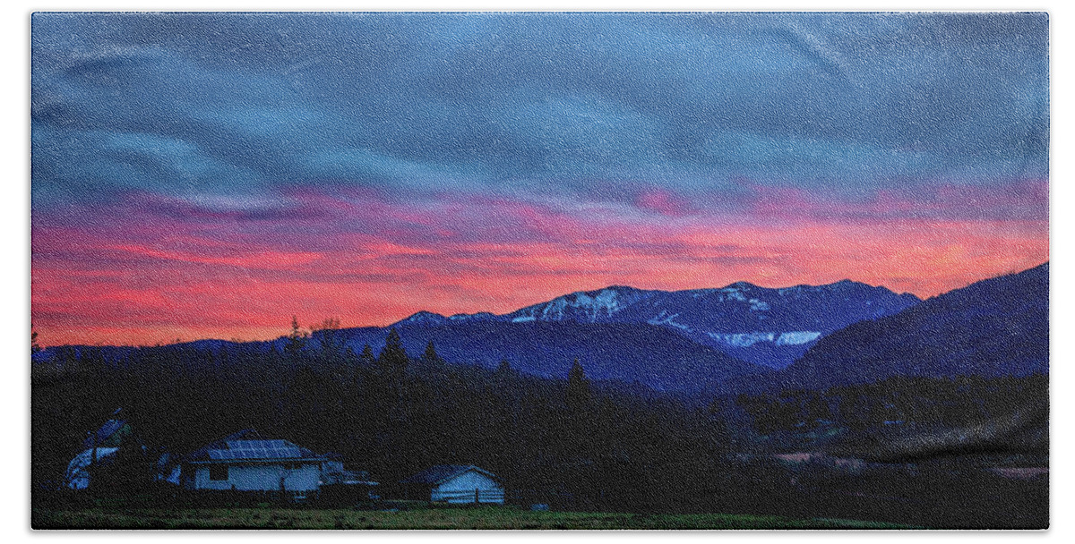 Sunrise Hand Towel featuring the photograph Cascade Mountain Sunrise II by Mark Joseph