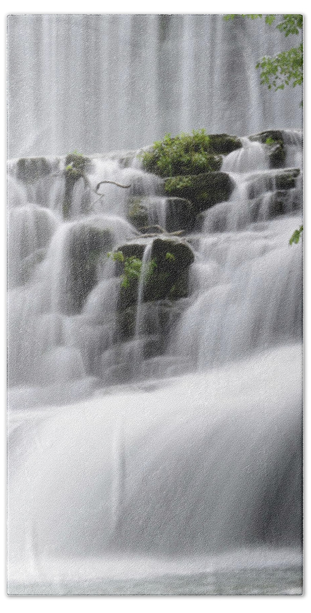 Mirror Lake Bath Towel featuring the photograph Cascading Mirror Lake Falls by Renee Hardison