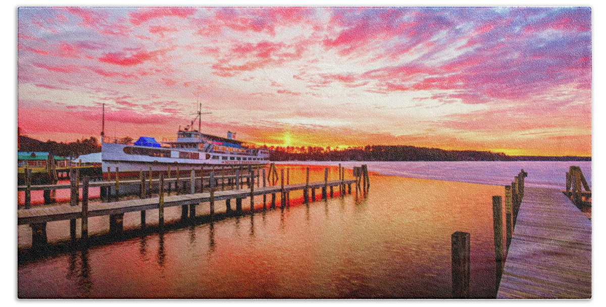 Canon Bath Towel featuring the photograph Center Harbor Sunrise by Robert Clifford