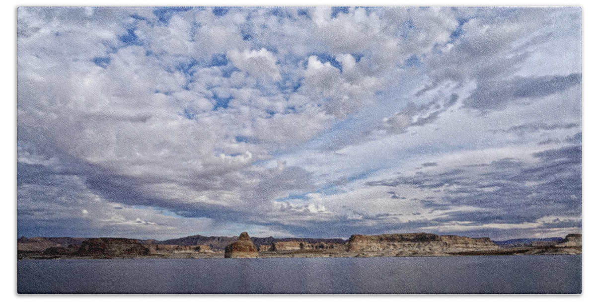 Lake Powell Recreation Area Bath Towel featuring the photograph Changing Skies by Leda Robertson