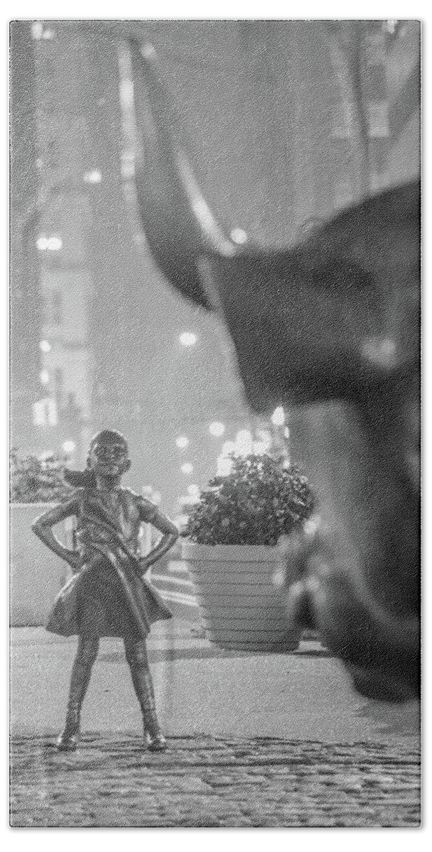 B&w Bath Towel featuring the photograph Charging Bull and Fearless Girl NYC by John McGraw